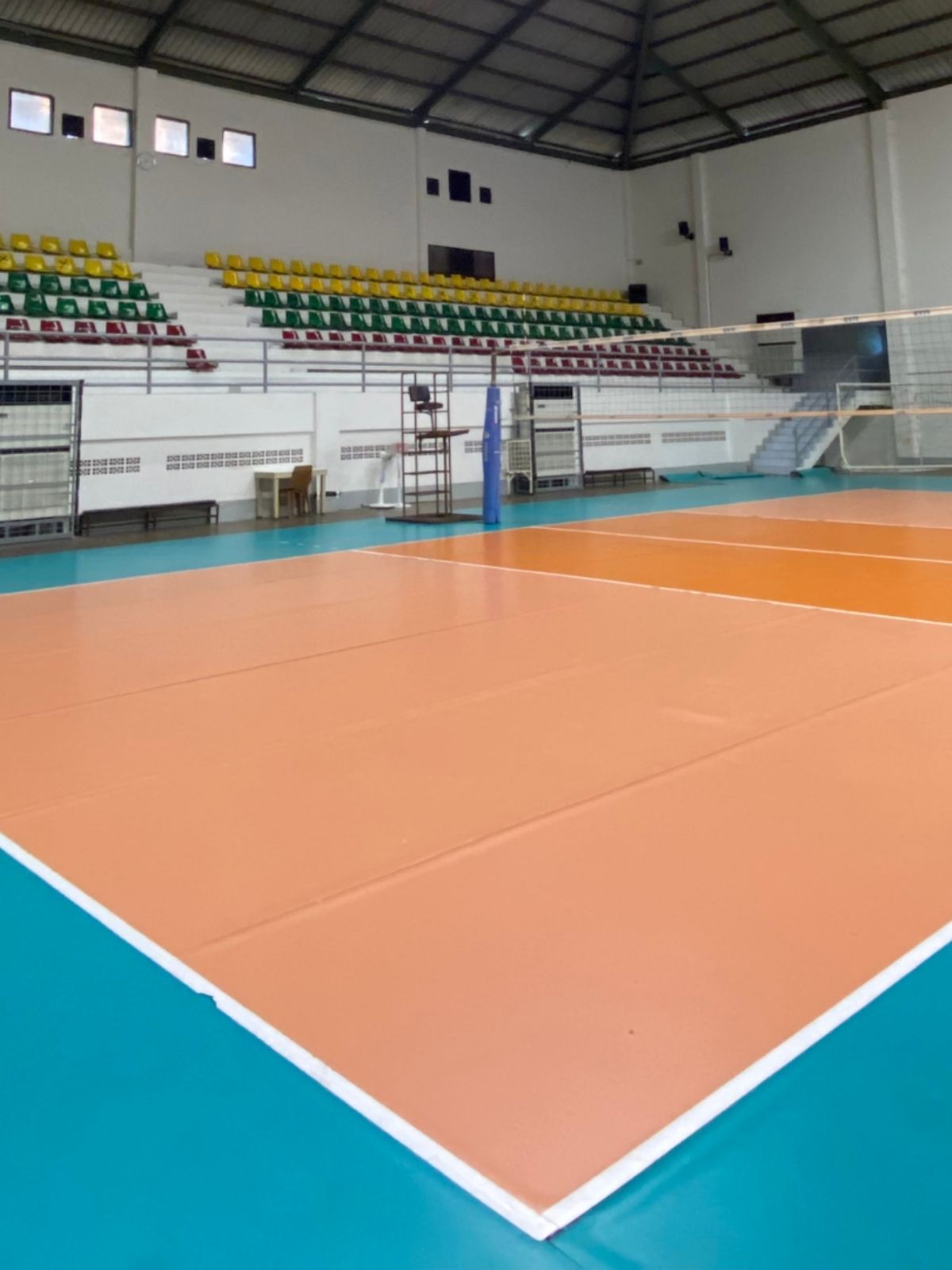 Lapangan Voli Indoor